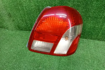 СТОП СИГНАЛ НА TOYOTA PLATZ NCP12