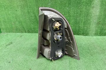 СТОП СИГНАЛ НА TOYOTA COROLLA FIELDER NZE121G