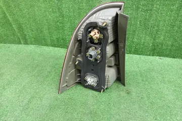 СТОП СИГНАЛ НА TOYOTA COROLLA FIELDER NZE121G