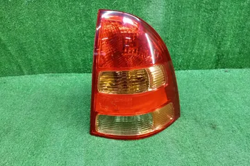 СТОП СИГНАЛ НА TOYOTA COROLLA FIELDER NZE121G