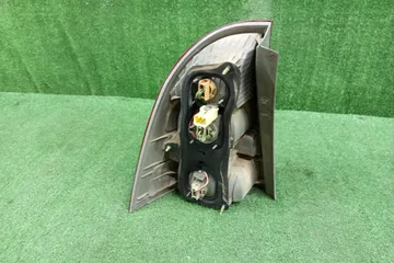 СТОП СИГНАЛ НА TOYOTA COROLLA FIELDER NZE121G