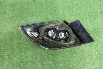 СТОП СИГНАЛ НА MAZDA AXELA BK5P
