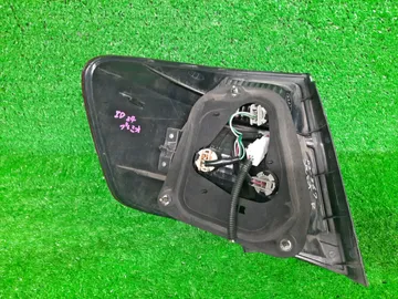 СТОП СИГНАЛ НА TOYOTA PREMIO NZT240