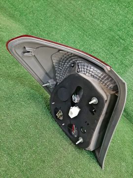 СТОП СИГНАЛ НА TOYOTA COROLLA  AXIO NZE161