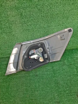 СТОП СИГНАЛ НА TOYOTA PREMIO ZRT260