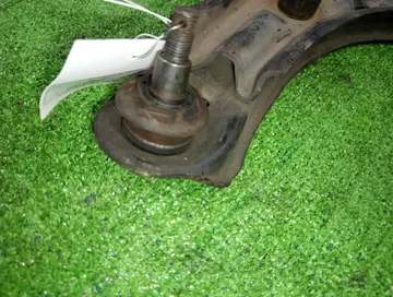 РЫЧАГ НА HONDA STEPWGN RF1 B20B