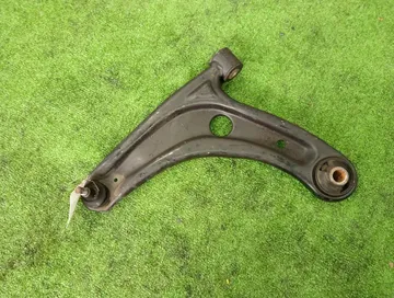 РЫЧАГ НА HONDA FIT GD1 L13A