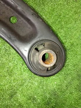 РЫЧАГ НА HONDA FIT GD1 L13A