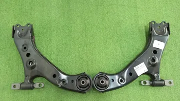 РЫЧАГ НА TOYOTA RAV4 MXAA52