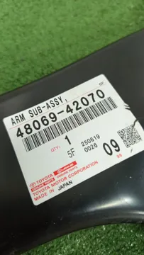 РЫЧАГ НА TOYOTA RAV4 MXAA52