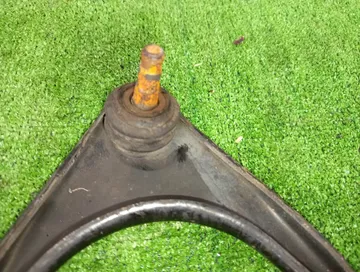 РЫЧАГ НА TOYOTA PROGRES JCG11 2JZ-FSE