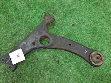 РЫЧАГ НА TOYOTA COROLLA ZZE122 1ZZ-FE