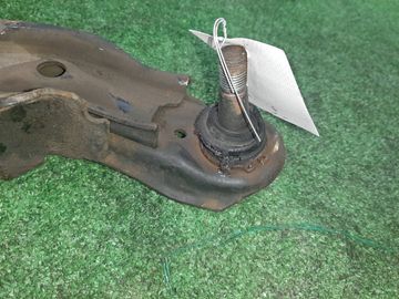 РЫЧАГ НА NISSAN AVENIR W11 QG18DE