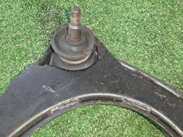 РЫЧАГ НА MITSUBISHI LEGNUM EC3W 4G64