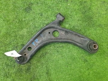 РЫЧАГ НА TOYOTA VITZ KSP130 1KR-FE