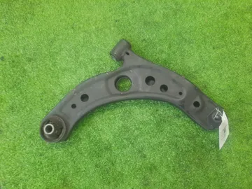 РЫЧАГ НА TOYOTA PASSO KGC30 1KR-FE