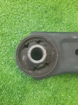 РЫЧАГ НА TOYOTA PASSO KGC30 1KR-FE