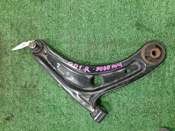 РЫЧАГ НА HONDA FIT GD1 L13A
