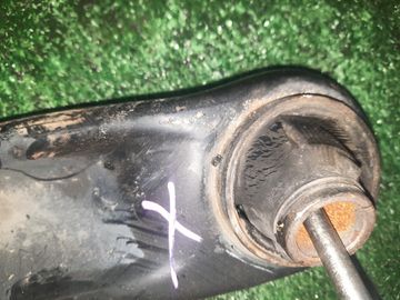 РЫЧАГ НА TOYOTA VITZ KSP130 1KR-FE