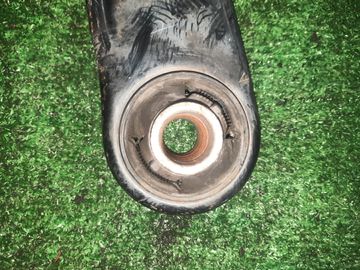 РЫЧАГ НА TOYOTA VITZ KSP130 1KR-FE