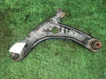 РЫЧАГ НА TOYOTA VITZ KSP130 1KR-FE