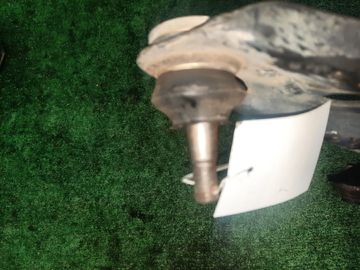 РЫЧАГ НА TOYOTA VITZ KSP130 1KR-FE