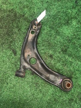 РЫЧАГ НА TOYOTA VITZ KSP130 1KR-FE