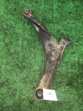 РЫЧАГ НА MITSUBISHI CHARIOT GRANDIS N84W 4G64