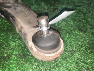 РЫЧАГ НА MITSUBISHI CHARIOT GRANDIS N84W 4G64