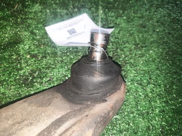 РЫЧАГ НА MITSUBISHI CHARIOT GRANDIS N84W 4G64