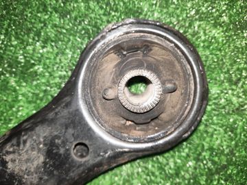 РЫЧАГ НА TOYOTA CAMRY ACV30 2AZ-FE