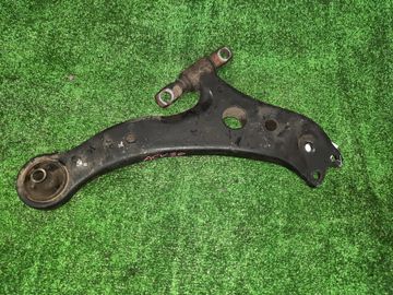 РЫЧАГ НА TOYOTA CAMRY ACV30 2AZ-FE