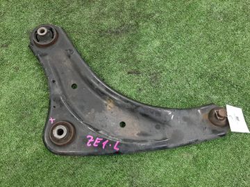 РЫЧАГ НА NISSAN LEAF ZE1 EM57