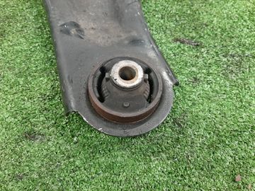 РЫЧАГ НА NISSAN LEAF ZE1 EM57