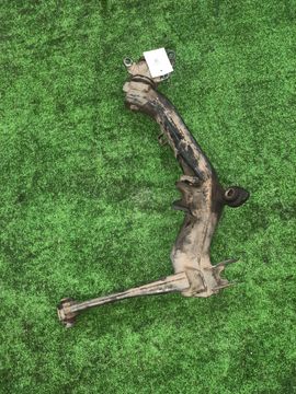 РЫЧАГ НА TOYOTA AVENSIS AZT255 1AZ-FSE