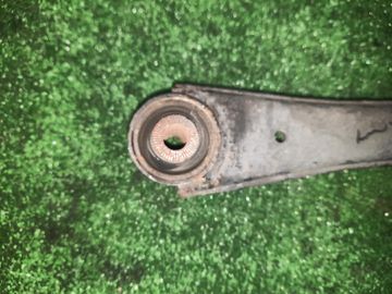 РЫЧАГ НА TOYOTA AVENSIS AZT255 1AZ-FSE