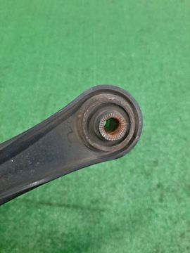 РЫЧАГ НА TOYOTA COROLLA ZZE124 1ZZ-FE