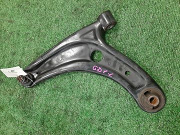 РЫЧАГ НА HONDA FIT GD1 L13A