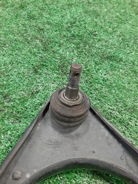 РЫЧАГ НА TOYOTA PROGRES JCG10 1JZ-GE