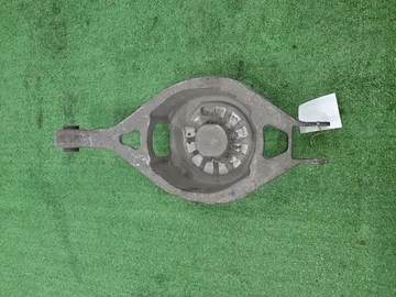 РЫЧАГ НА NISSAN SKYLINE PV35 VQ35DE