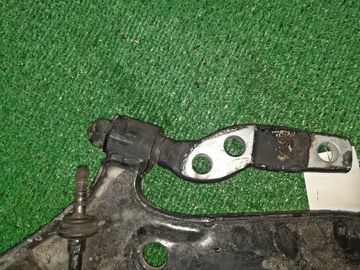 РЫЧАГ НА NISSAN RNESSA PNN30 KA24DE