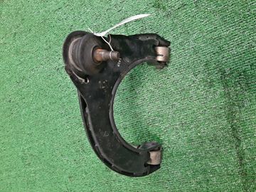 РЫЧАГ НА MITSUBISHI LEGNUM EA3W 4G64