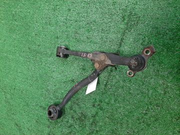РЫЧАГ НА TOYOTA CROWN GS151 1G-FE