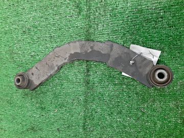 РЫЧАГ НА MITSUBISHI LANCER CS2V 4G15