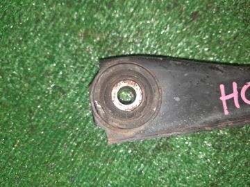 РЫЧАГ НА NISSAN LAUREL HC35 RB20DE