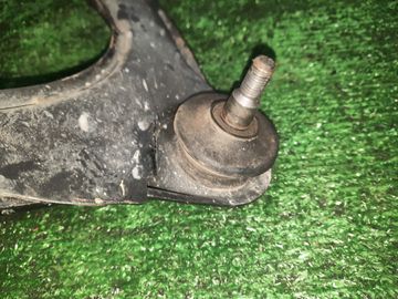 РЫЧАГ НА MITSUBISHI GALANT EA1A 4G93