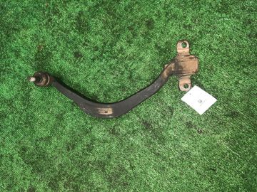 РЫЧАГ НА MITSUBISHI GALANT EA1A 4G93