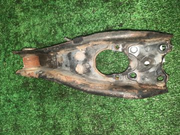 РЫЧАГ НА TOYOTA LITE ACE KM75 7K