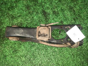 РЫЧАГ НА TOYOTA LITE ACE KM75 7K