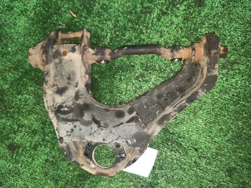 РЫЧАГ НА TOYOTA LITE ACE YM55 2Y